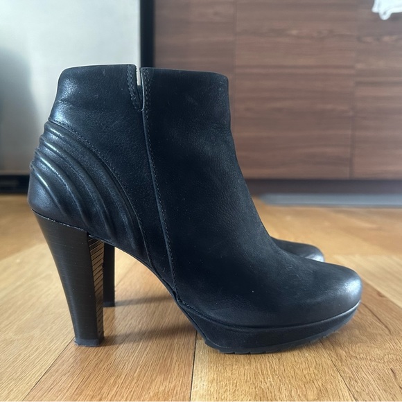 Paul Green Black Leather High Heel Bootie Size 6.5 - Picture 5 of 7